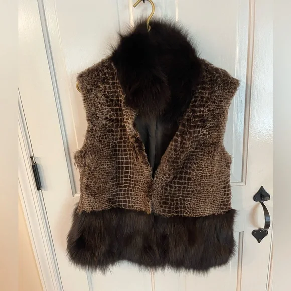 Lamb Vest with Fox Stand Collar and Bottom - Picture 1 of 10